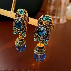 Elegant Blue Crystal Clip With Sparkle Charms Earrings.